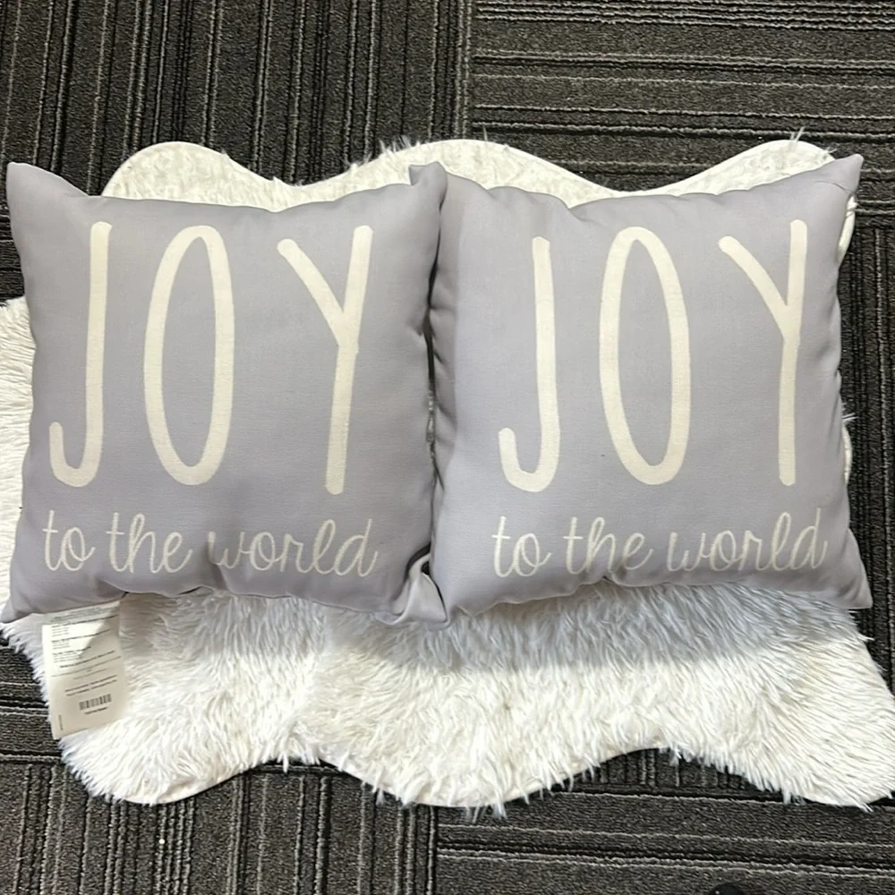 'Joy to the World' Holiday Indoors Outdoors Gray Throw Pillows NEW